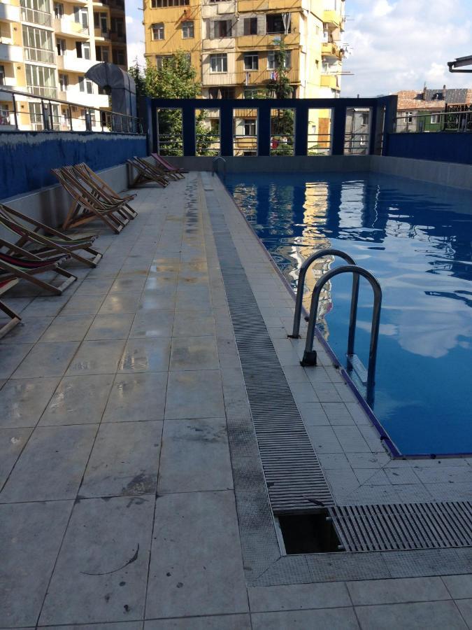 Yalcin Star Residence Apartment 300 Batumi Exterior photo